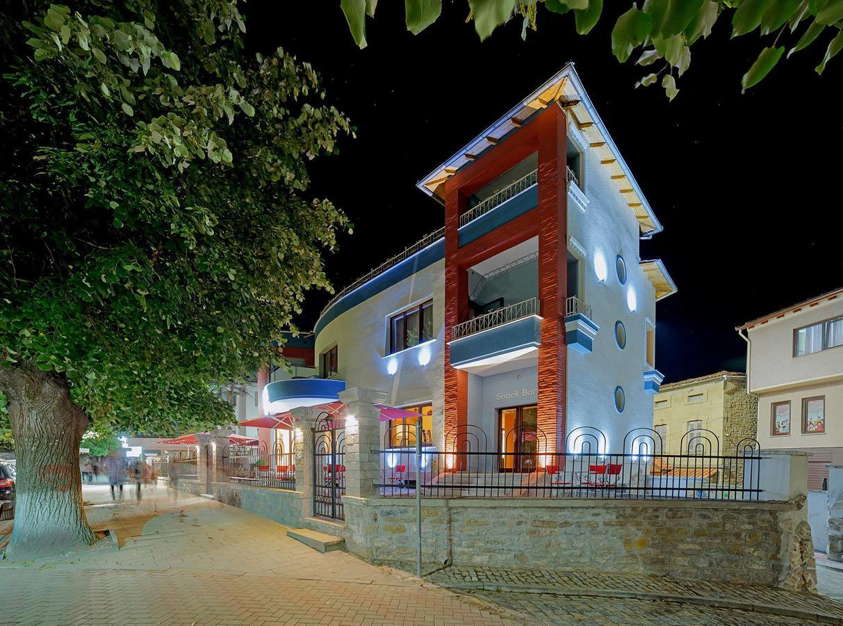 Hotel Vila Lako Korcza Zewnętrze zdjęcie